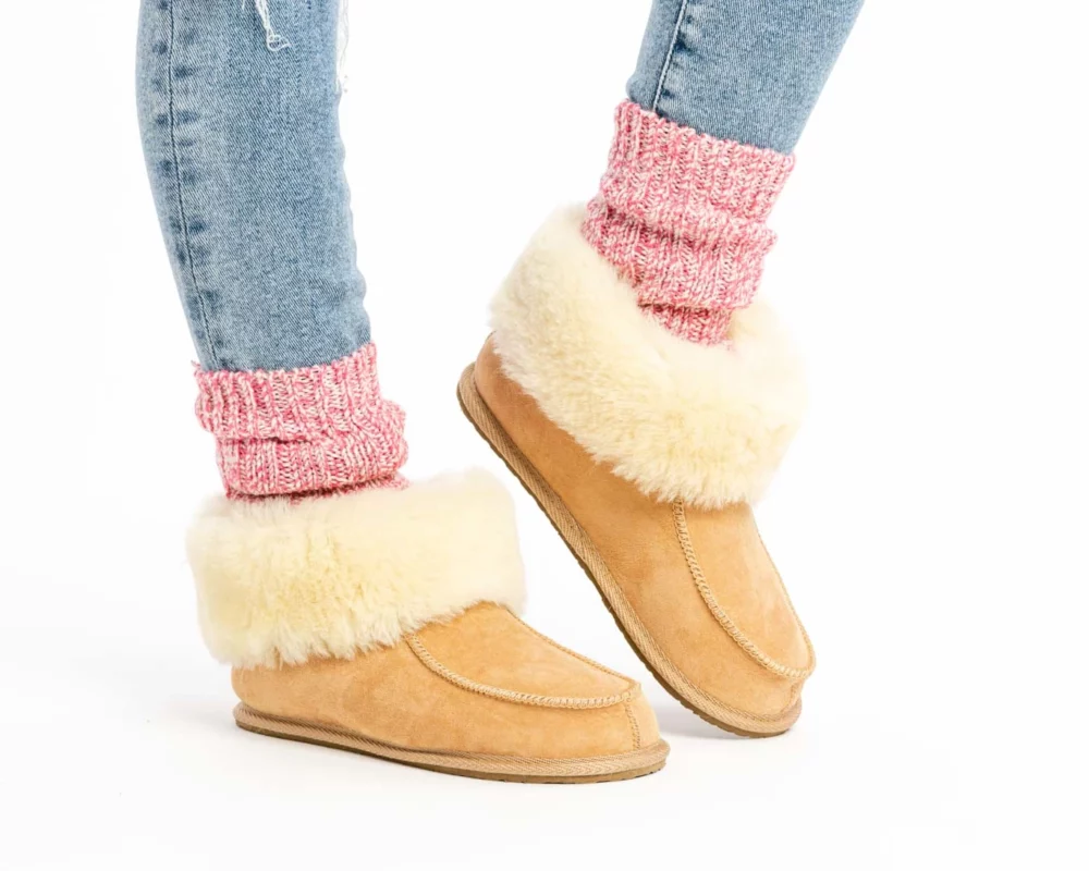 Warm Sheepskin Slippers – Insulated 3