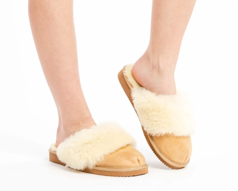Women’s leather slippers – Insulated