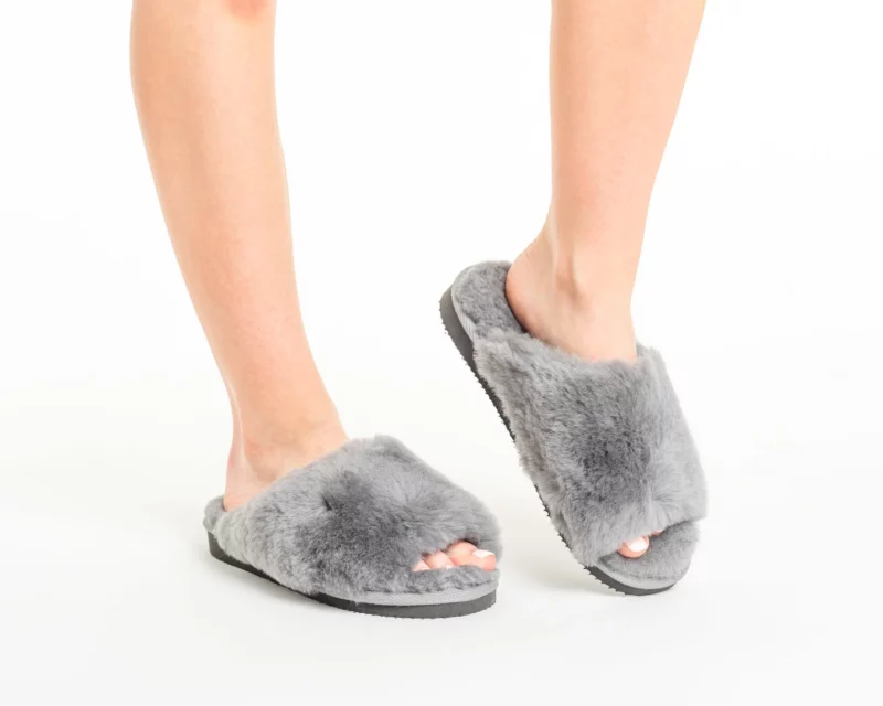 Warm Ladies Slippers – Gray