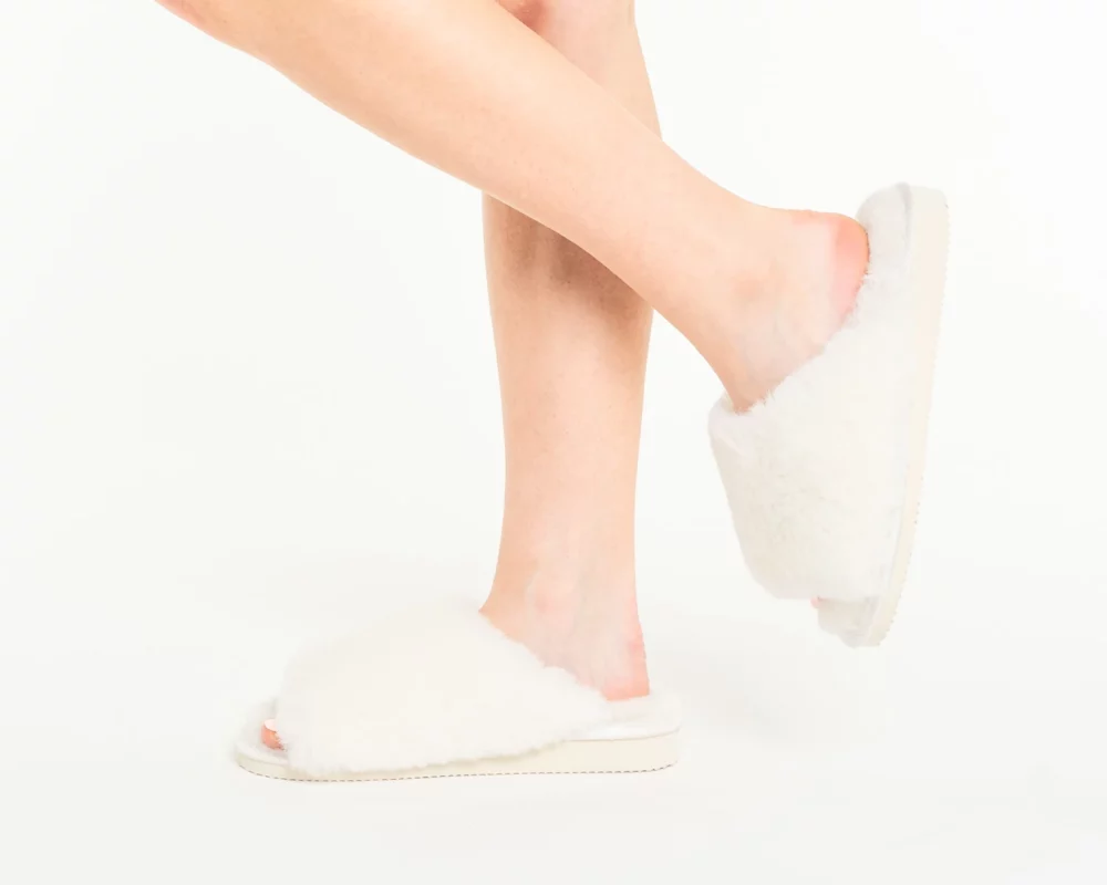 Warm Ladies Slippers – White 2