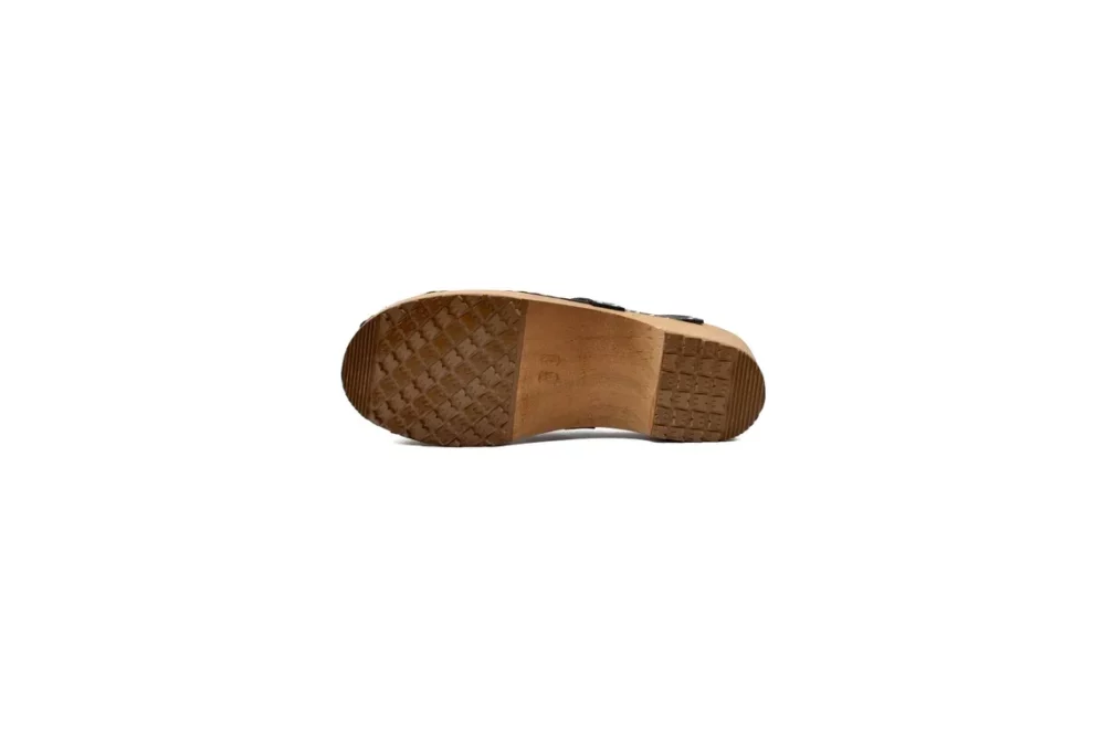 Medical Clogs – Black 3