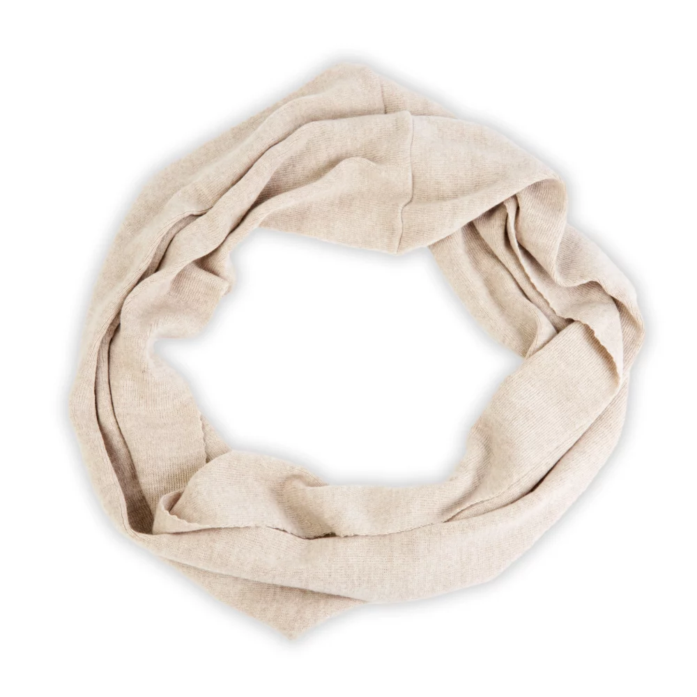 Beige Wool Beanie and snood set 3