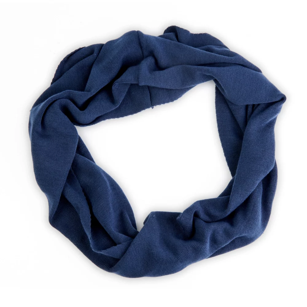 blue wool Beanie and snood set 2